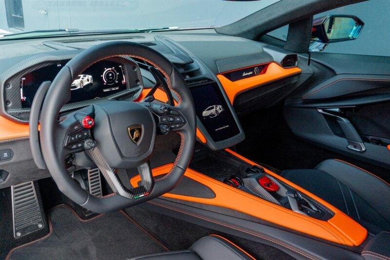 2024 Lamborghini Revuelto