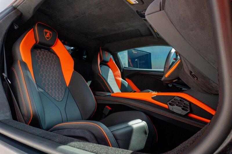 2024 Lamborghini Revuelto