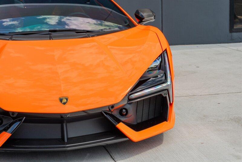 2024 Lamborghini Revuelto