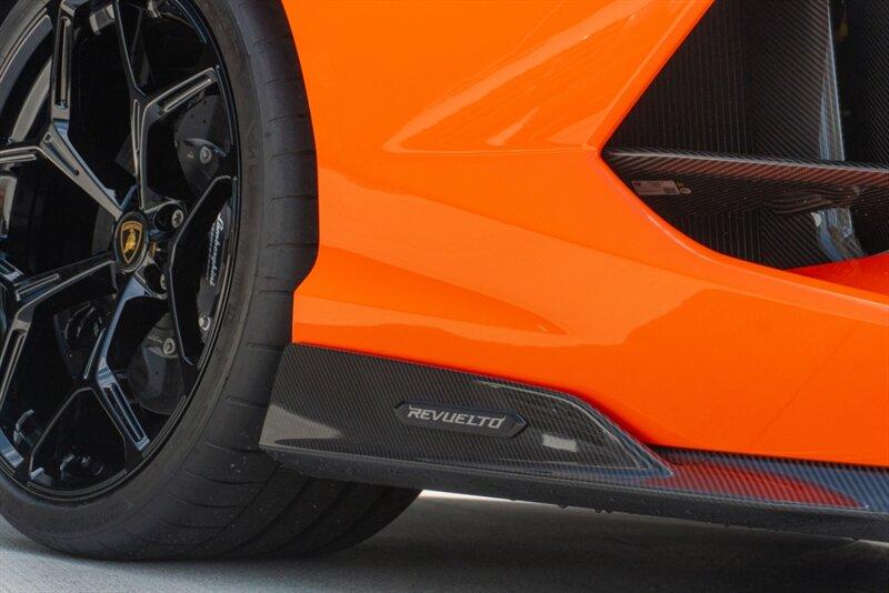 2024 Lamborghini Revuelto