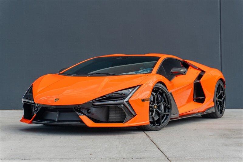 2024 Lamborghini Revuelto