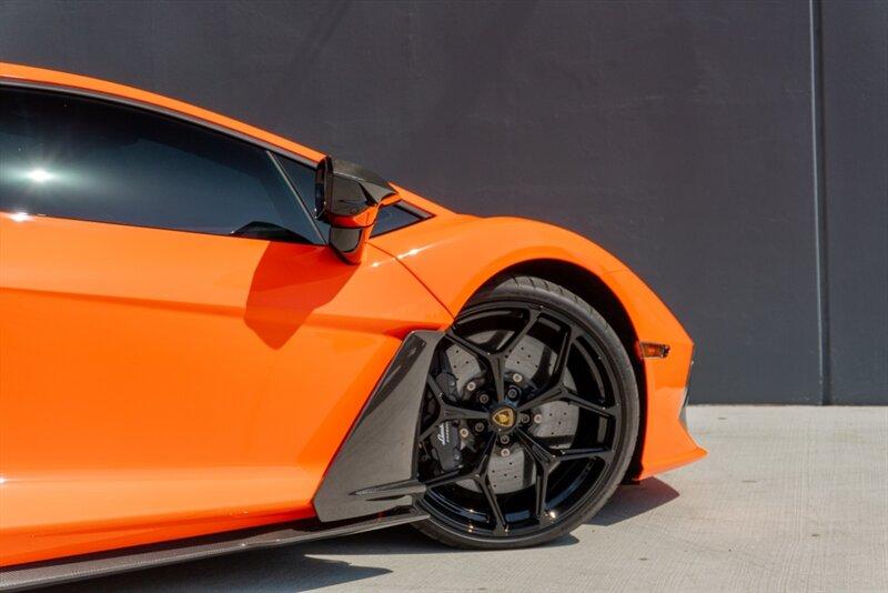 2024 Lamborghini Revuelto