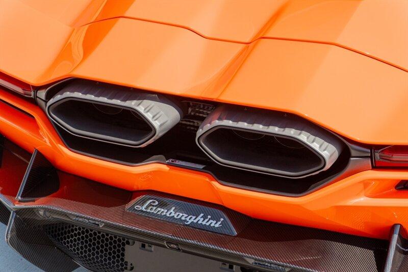 2024 Lamborghini Revuelto