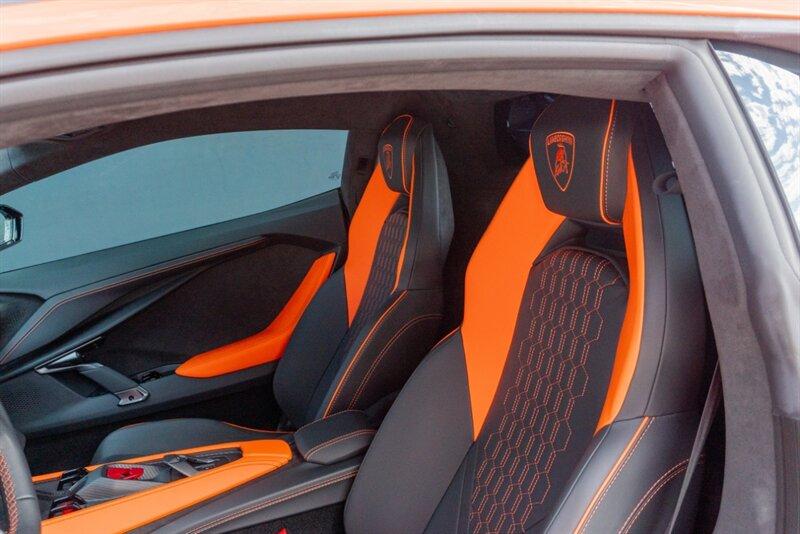 2024 Lamborghini Revuelto