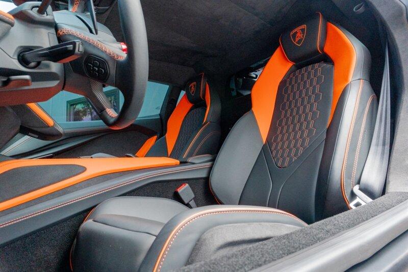 2024 Lamborghini Revuelto