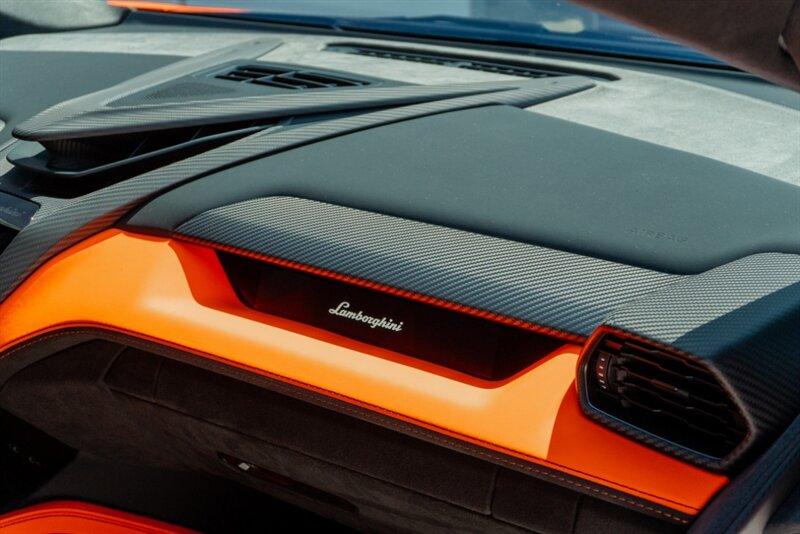 2024 Lamborghini Revuelto