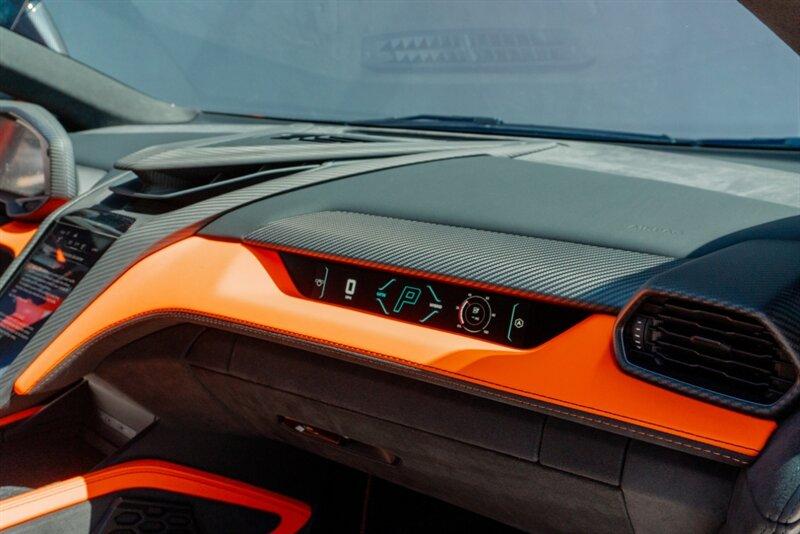 2024 Lamborghini Revuelto