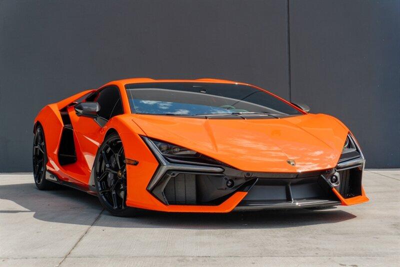 2024 Lamborghini Revuelto