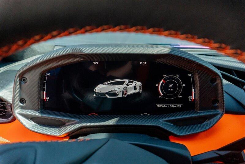 2024 Lamborghini Revuelto