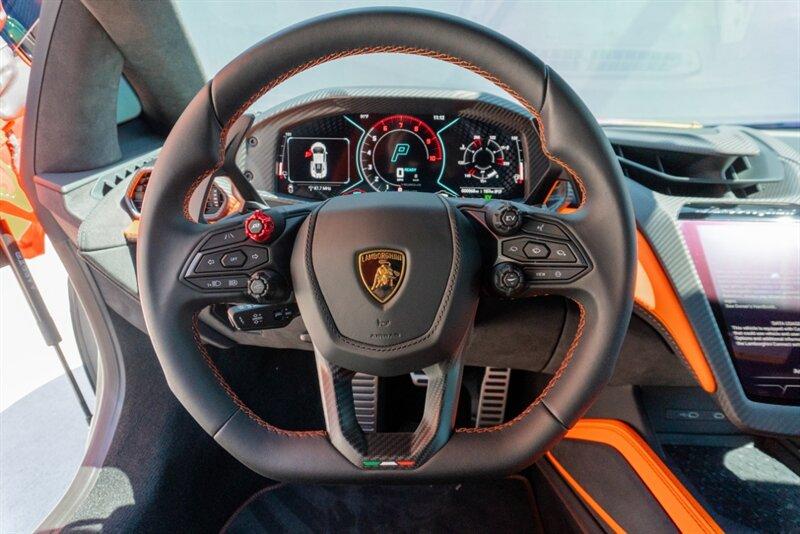 2024 Lamborghini Revuelto