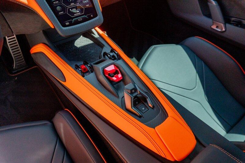 2024 Lamborghini Revuelto