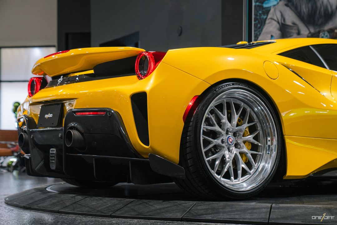 2020 Ferrari 488 Pista