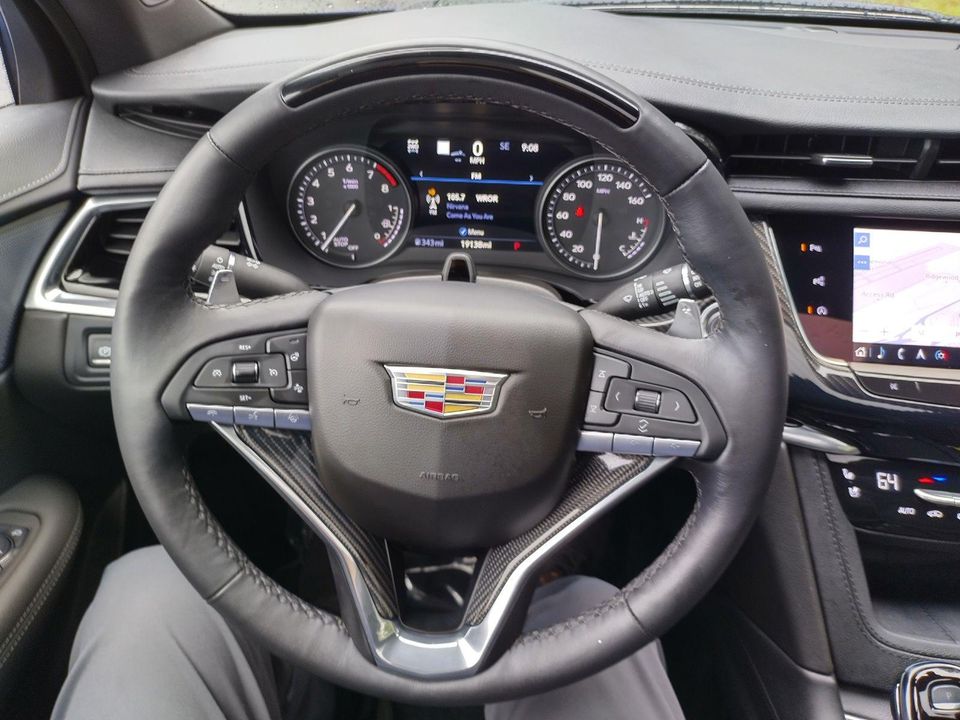 2025 Cadillac XT6