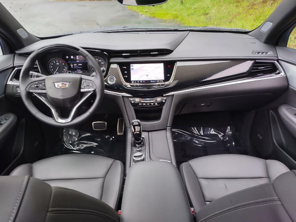 2025 Cadillac XT6