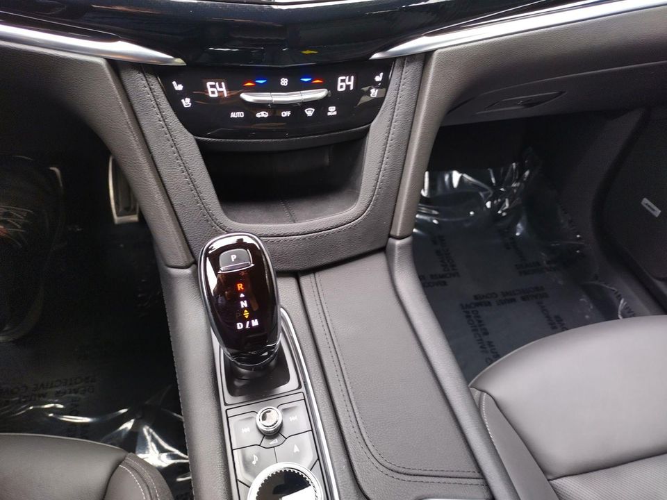 2025 Cadillac XT6