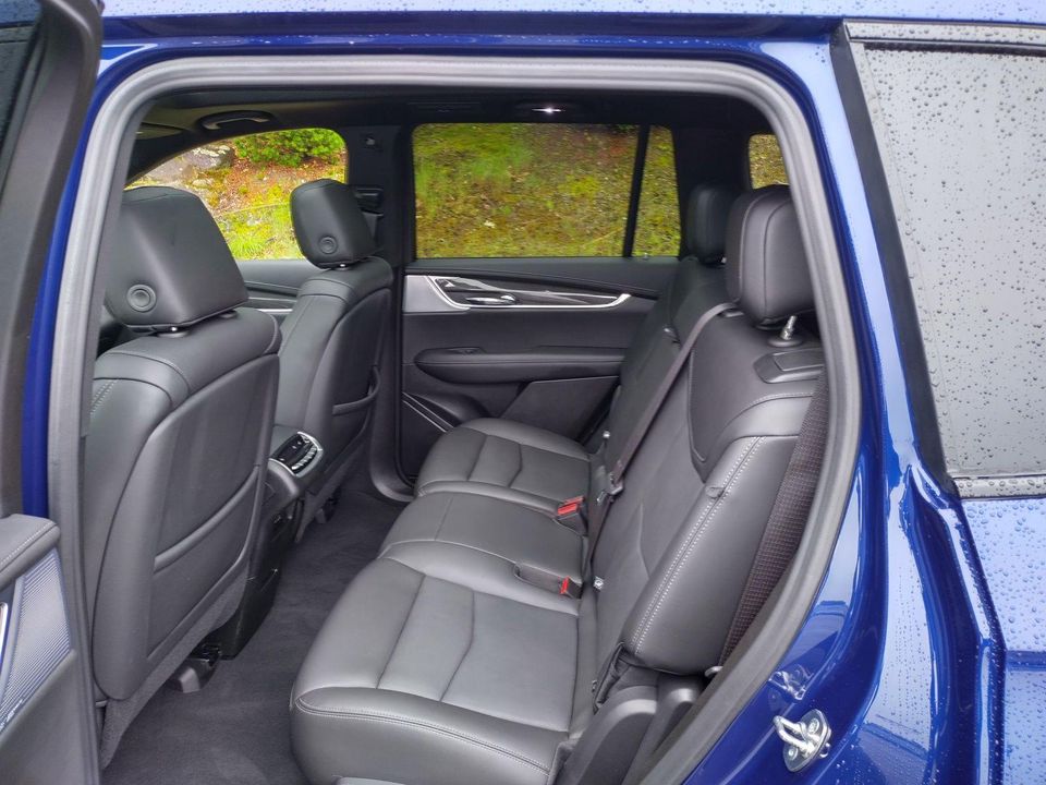 2025 Cadillac XT6