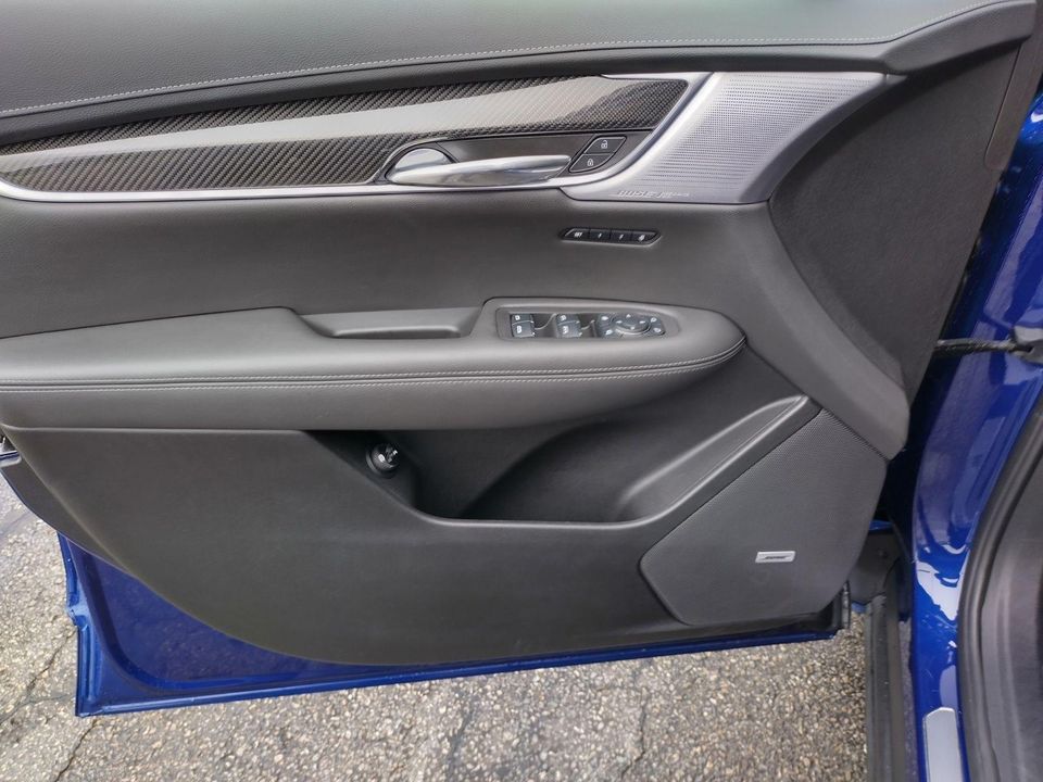 2025 Cadillac XT6