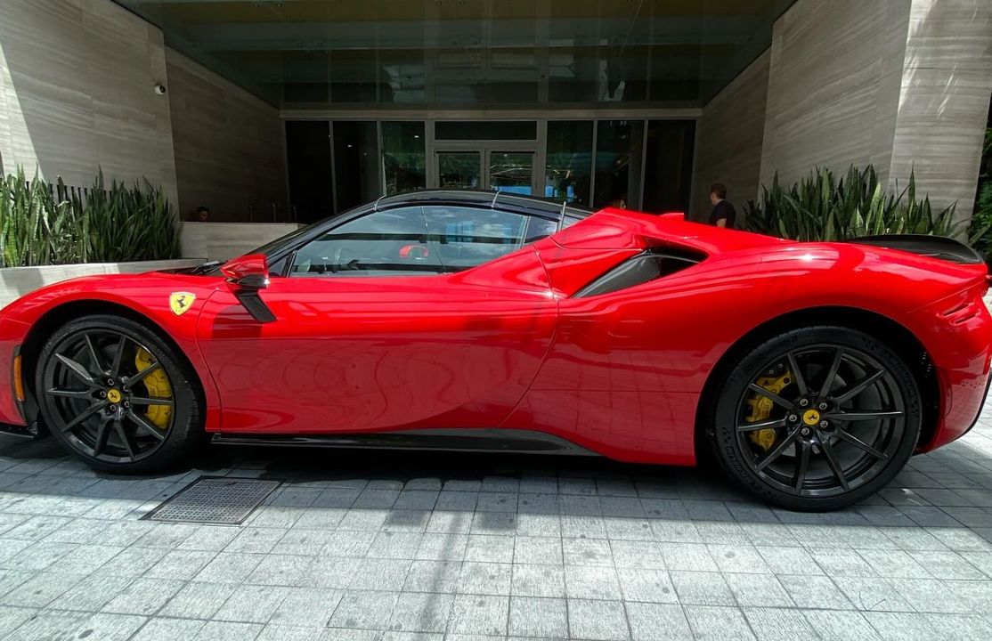 2023 Ferrari SF90 Spider (Assetto Fiorano)