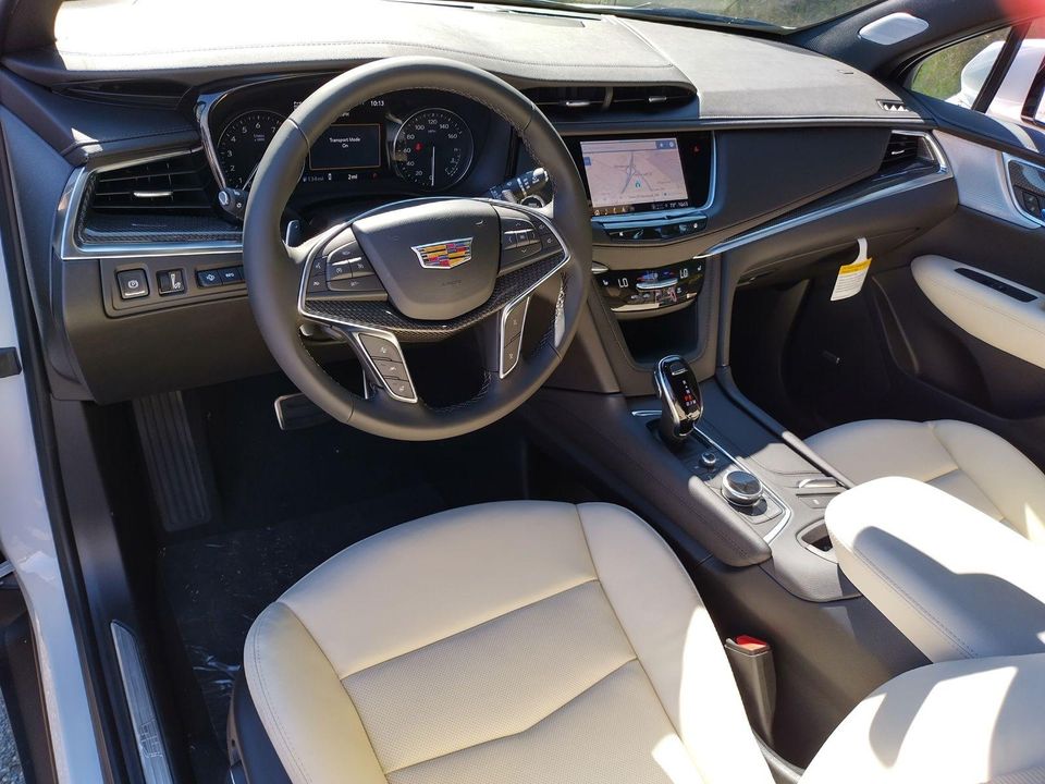 2025 Cadillac XT5