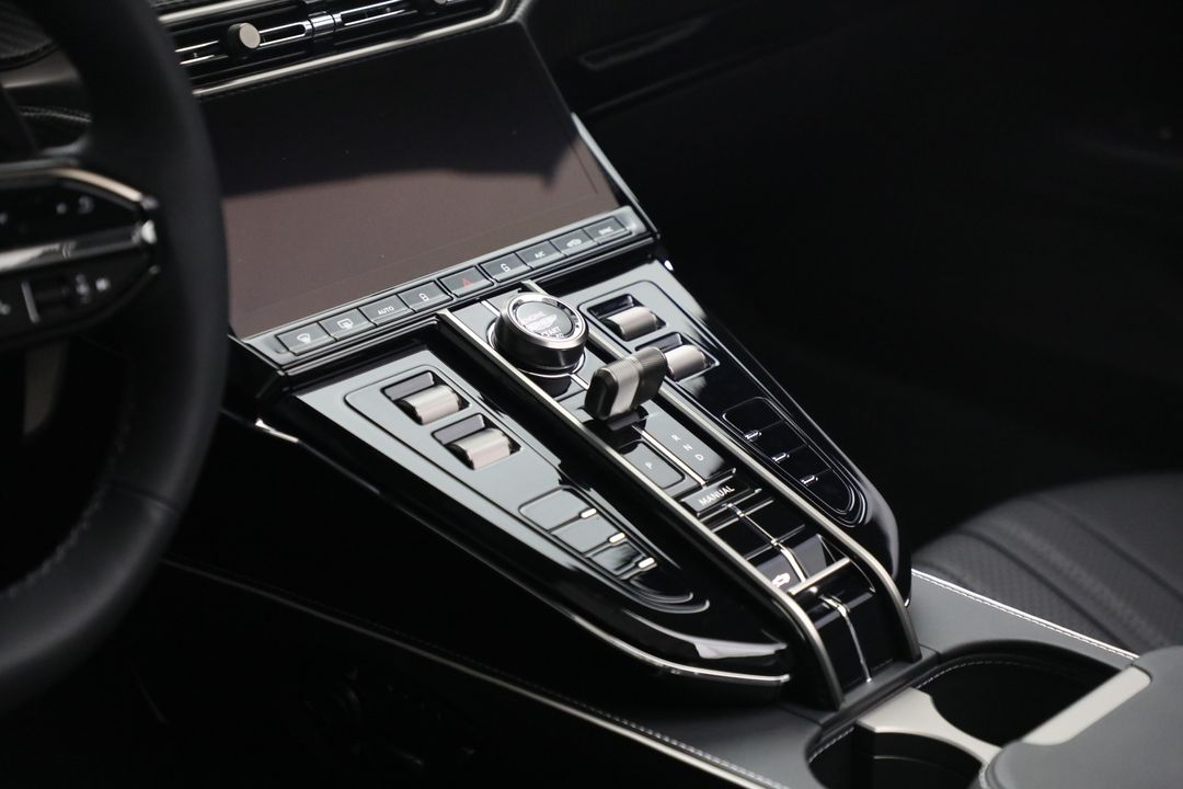 2026 Aston Martin Vantage