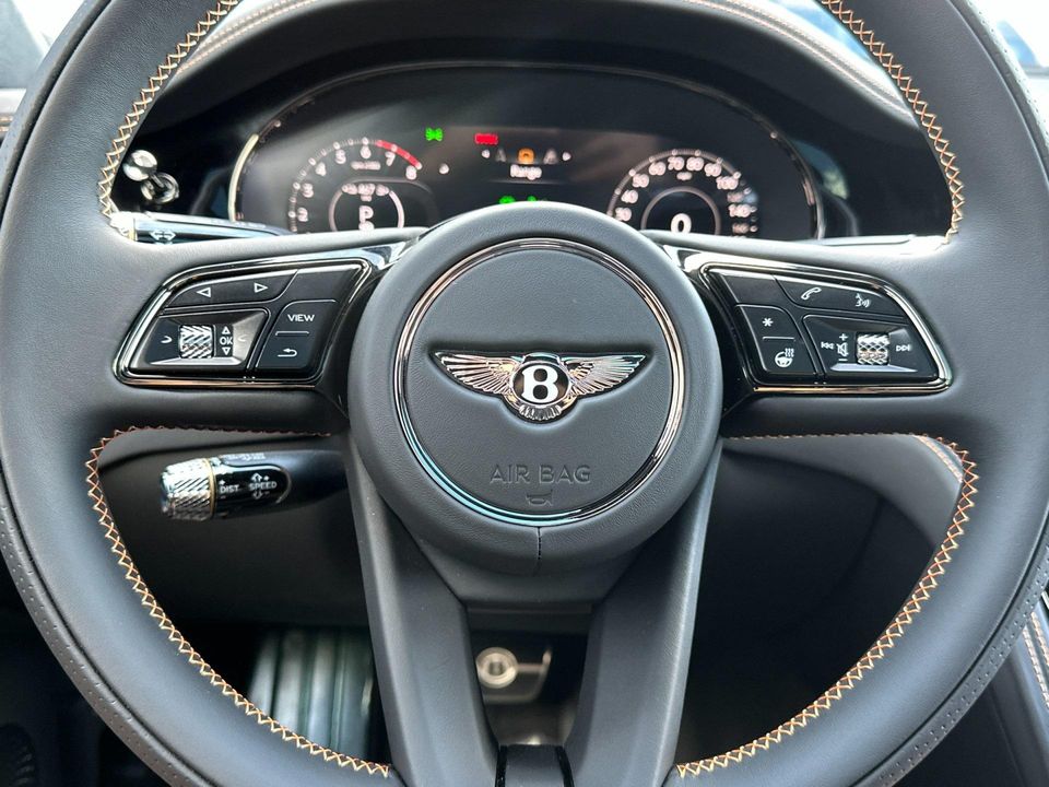 2025 Bentley Flying Spur