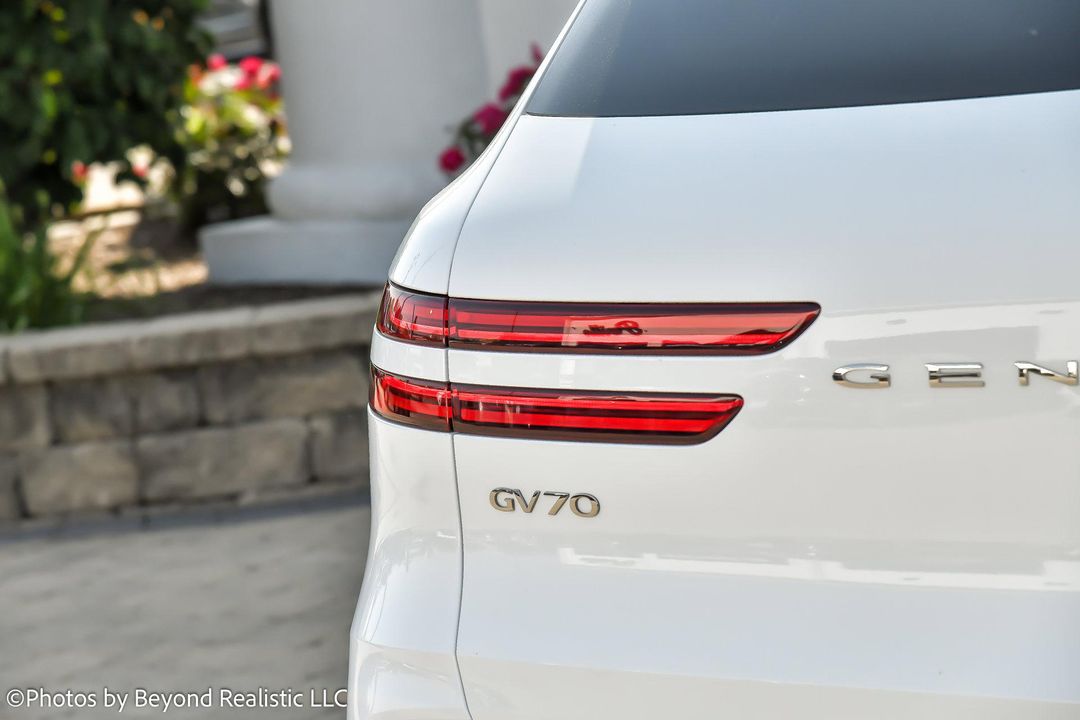 2024 Genesis GV70