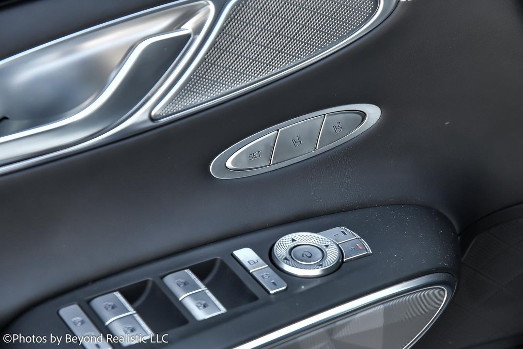 2024 Genesis GV70