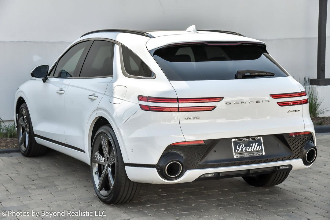 2024 Genesis GV70