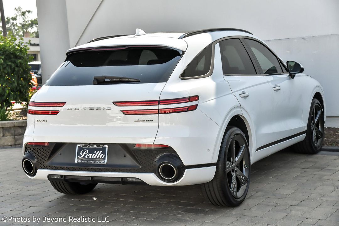 2024 Genesis GV70