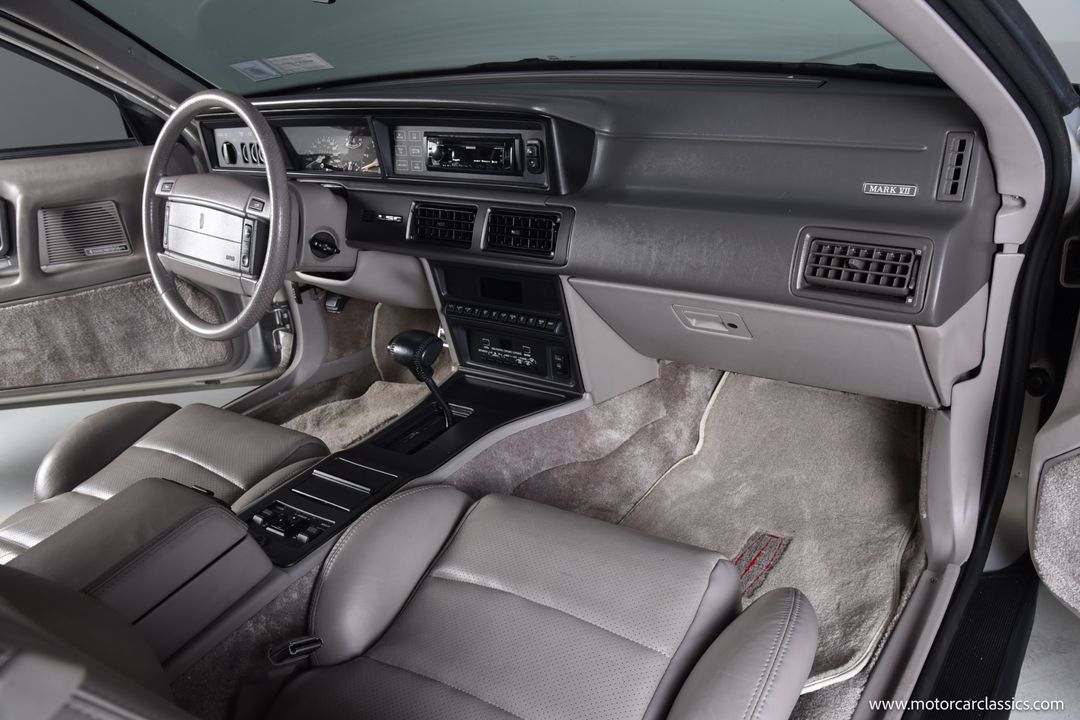 1990 Lincoln Mark VII