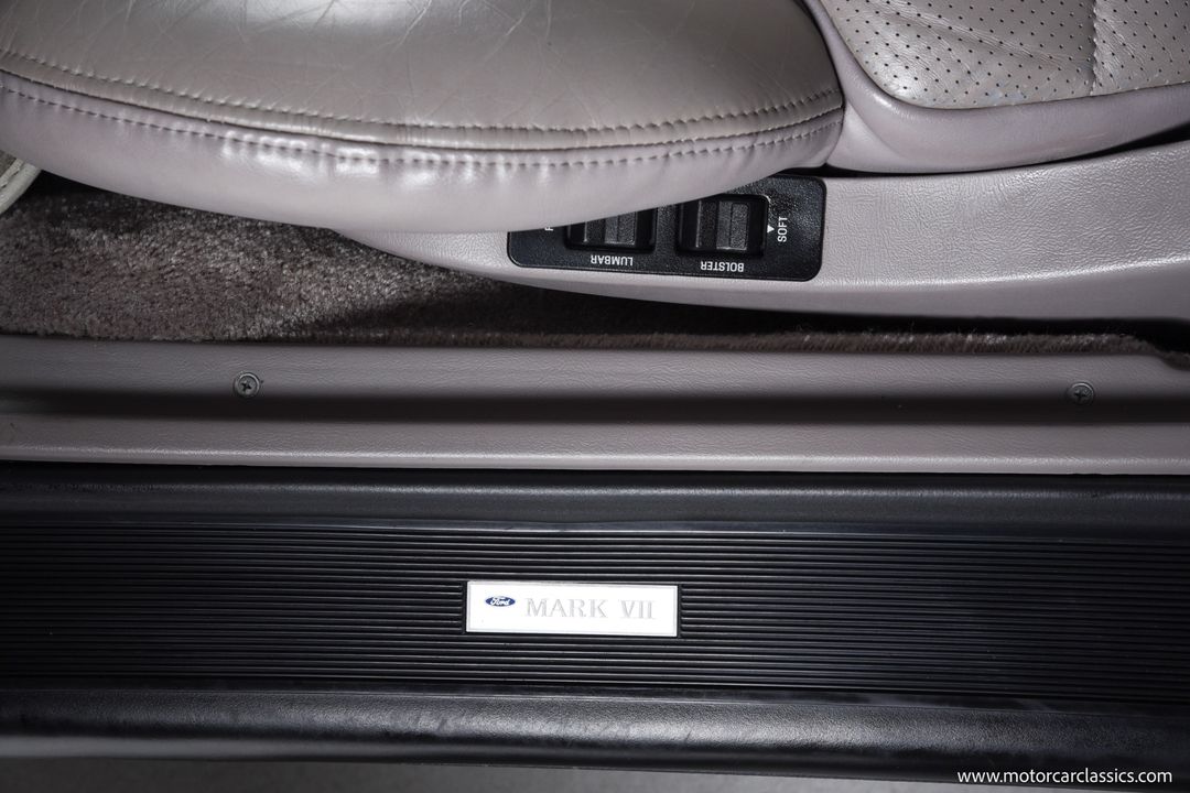 1990 Lincoln Mark VII