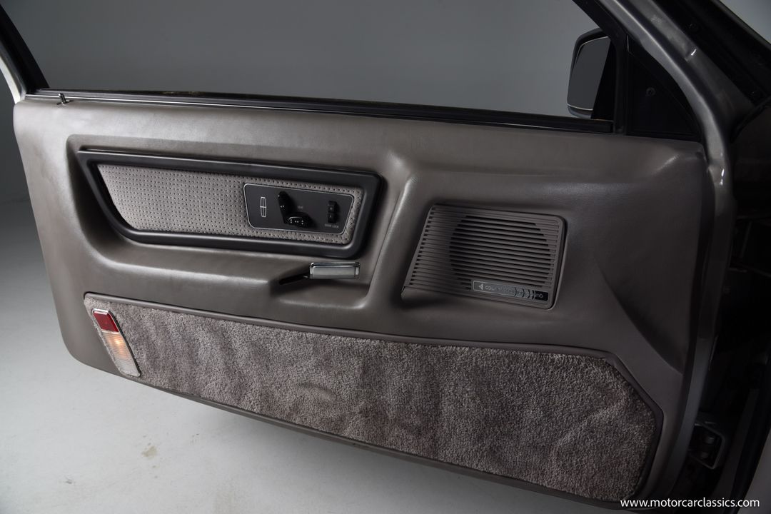 1990 Lincoln Mark VII