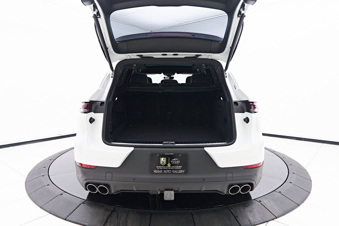2024 Porsche Cayenne