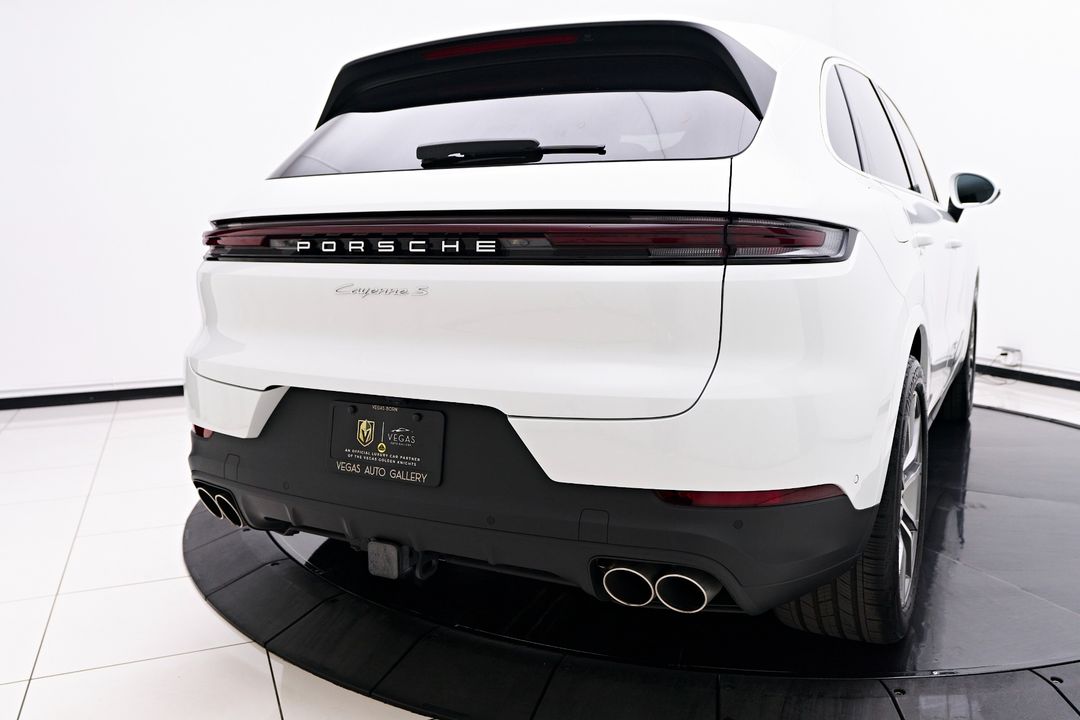 2024 Porsche Cayenne