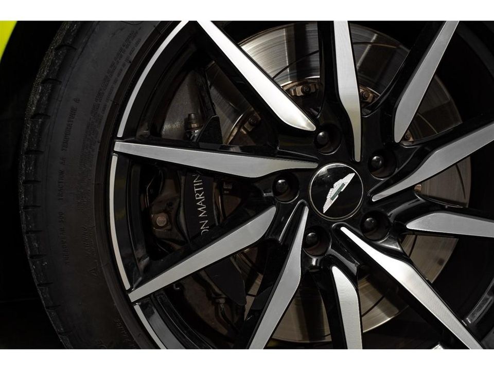 2020 Aston Martin Vantage