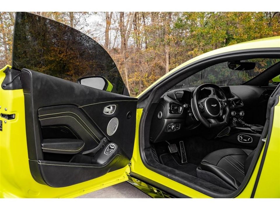 2020 Aston Martin Vantage