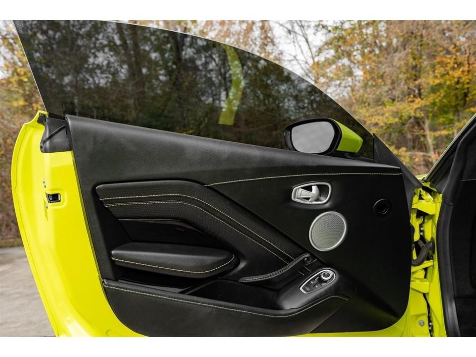 2020 Aston Martin Vantage