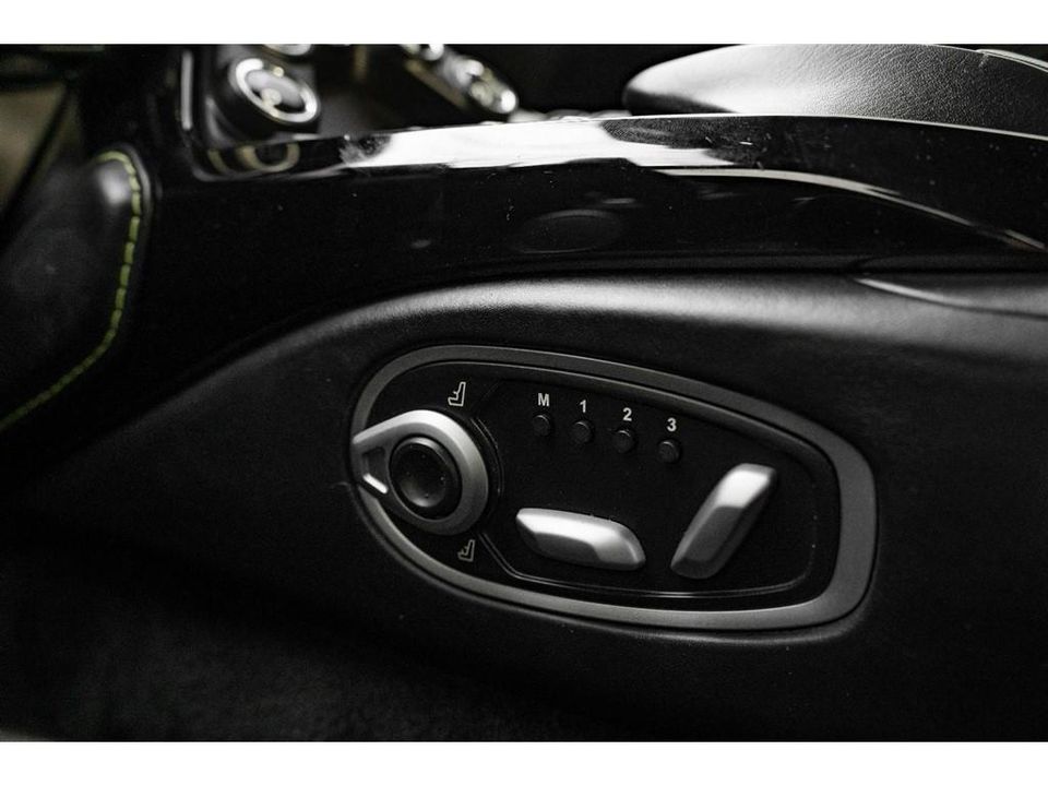 2020 Aston Martin Vantage