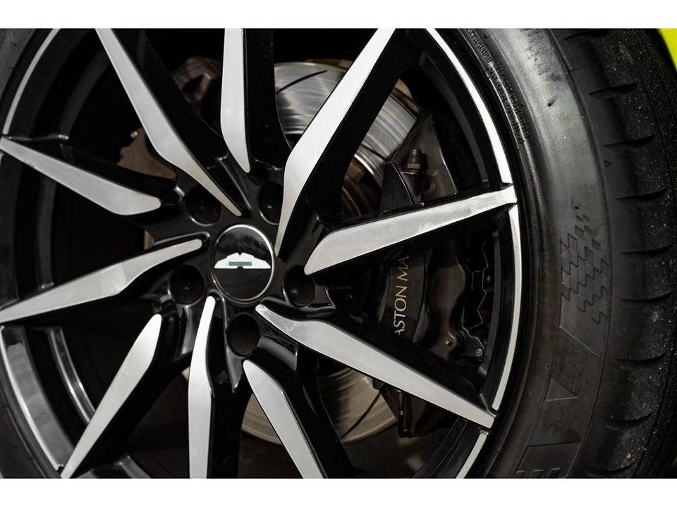 2020 Aston Martin Vantage