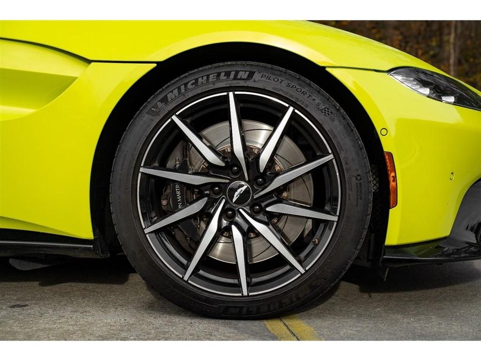 2020 Aston Martin Vantage