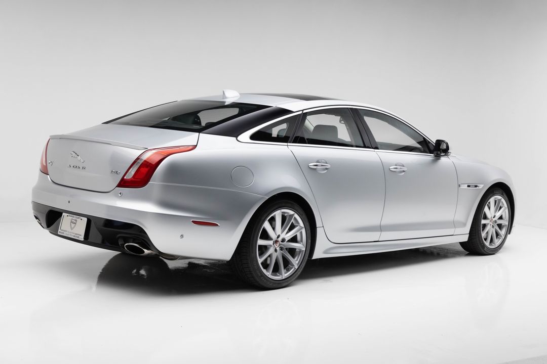 2016 Jaguar XJ