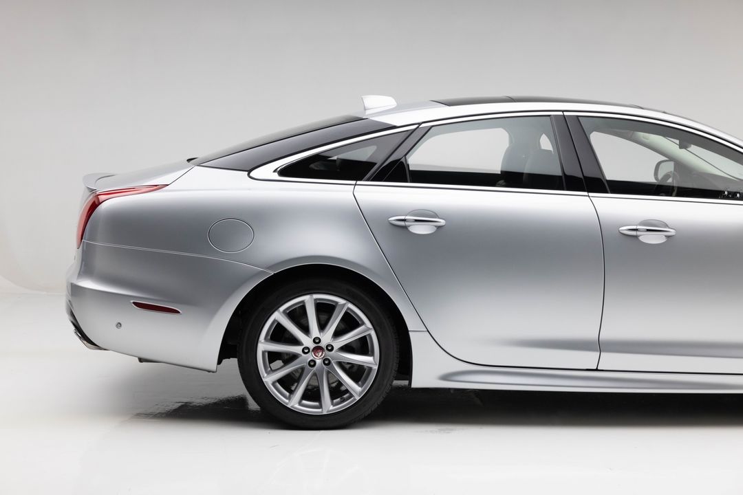 2016 Jaguar XJ