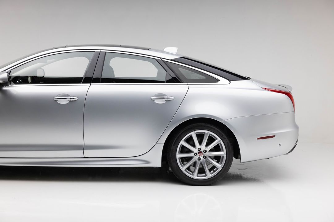 2016 Jaguar XJ
