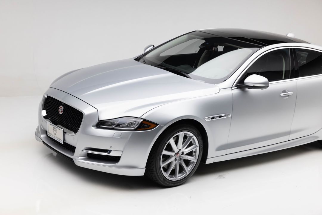 2016 Jaguar XJ
