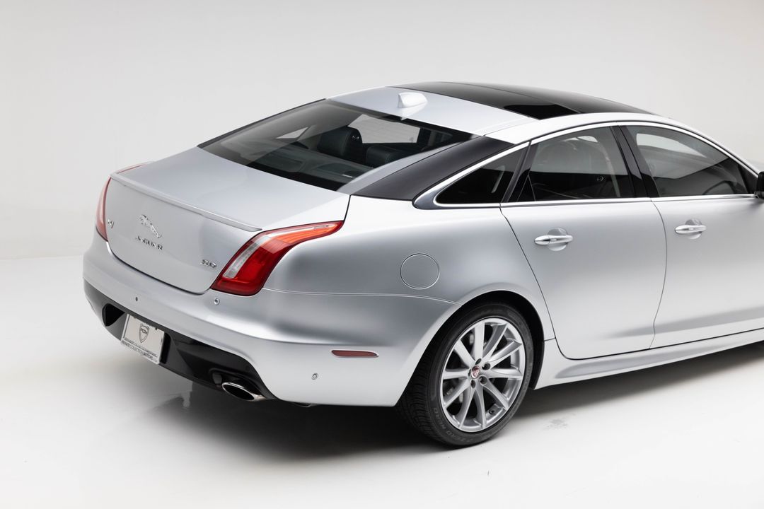 2016 Jaguar XJ