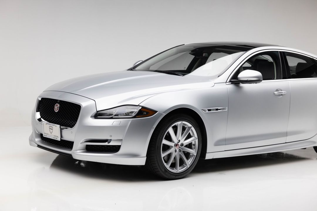 2016 Jaguar XJ