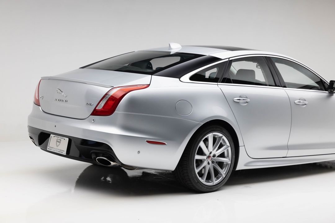 2016 Jaguar XJ