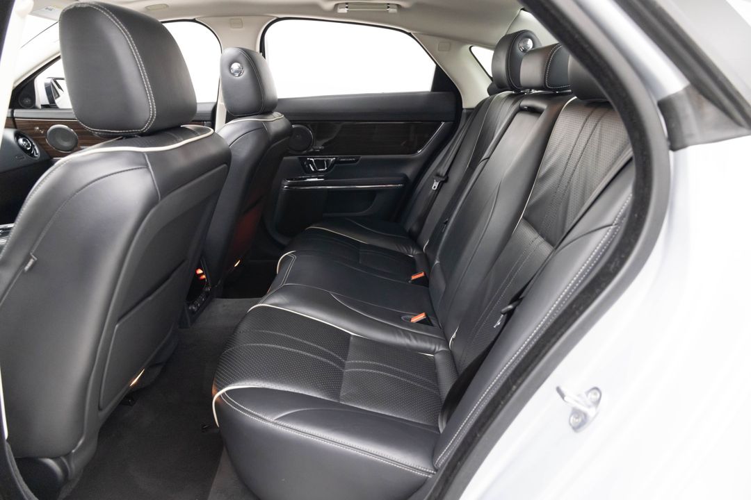 2016 Jaguar XJ