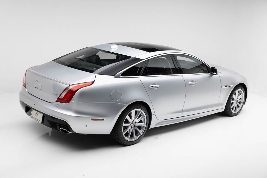 2016 Jaguar XJ
