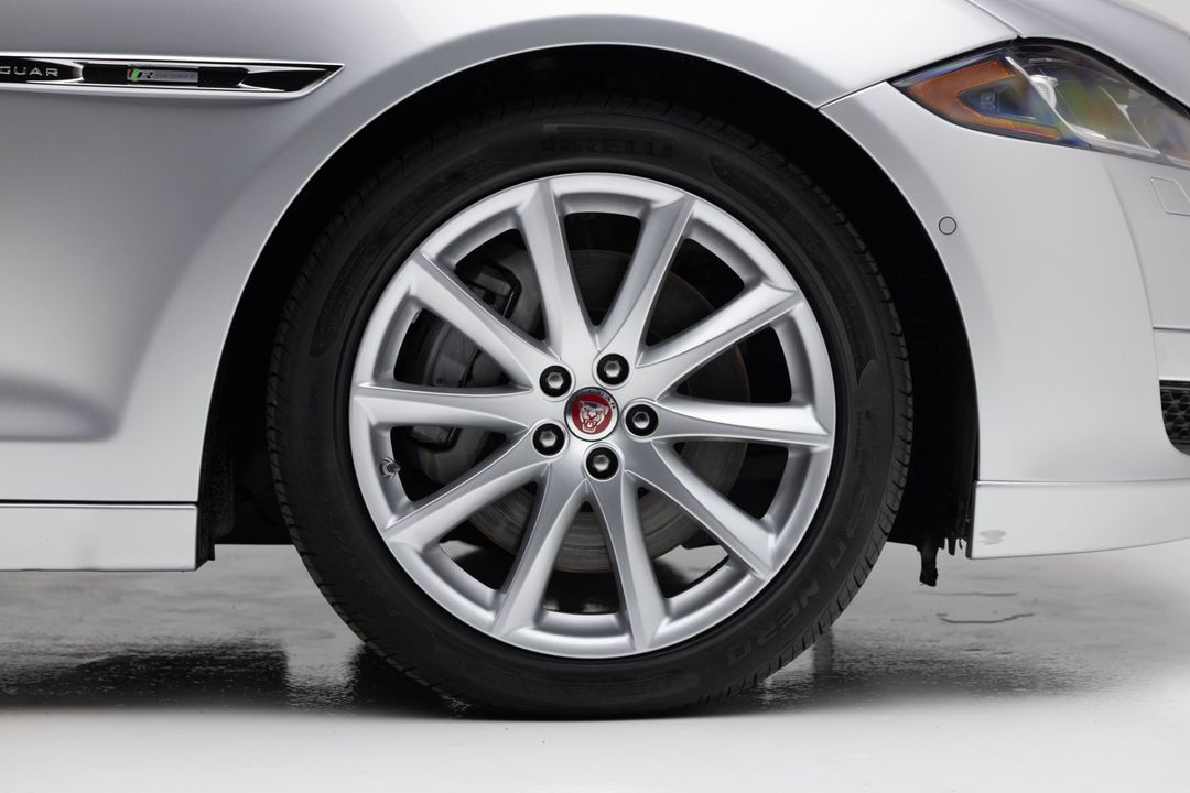 2016 Jaguar XJ